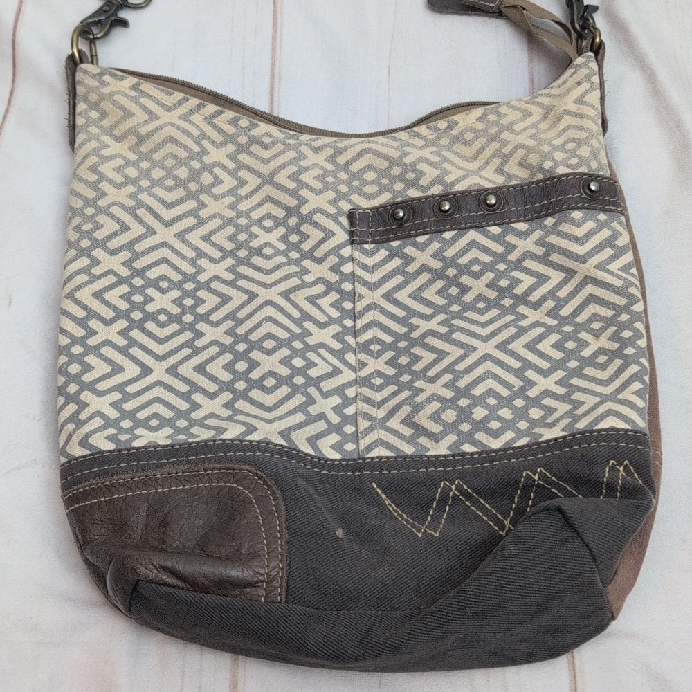 Myra Bag Cross Body Canavas Cotton and Leather Classic Design Beautiful Pattern